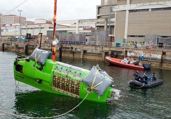 james Cameron sub challenger deep.jpg